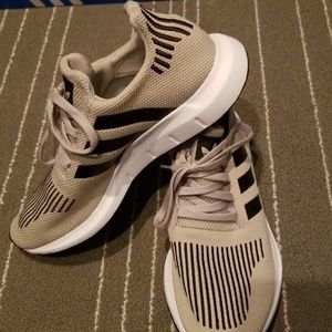 Adidas swift run